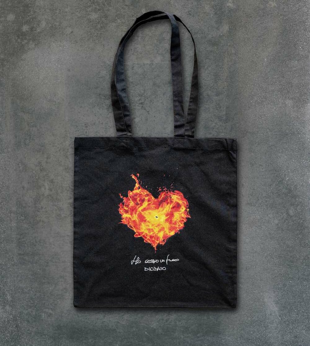 Ho-Acceso-Un-Fuoco-Tote-Bag